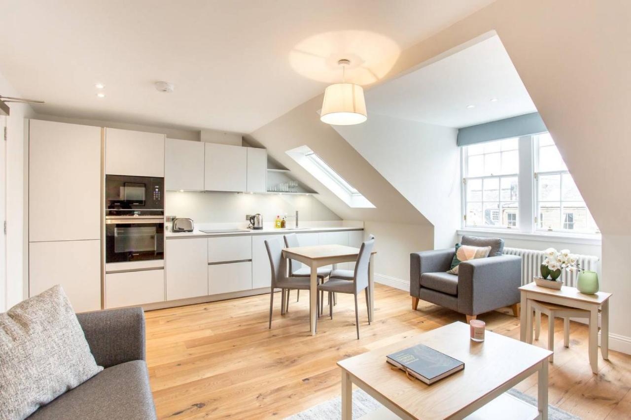 Altido Quiet City Centre Spacious Apartment Edinburg Exteriör bild