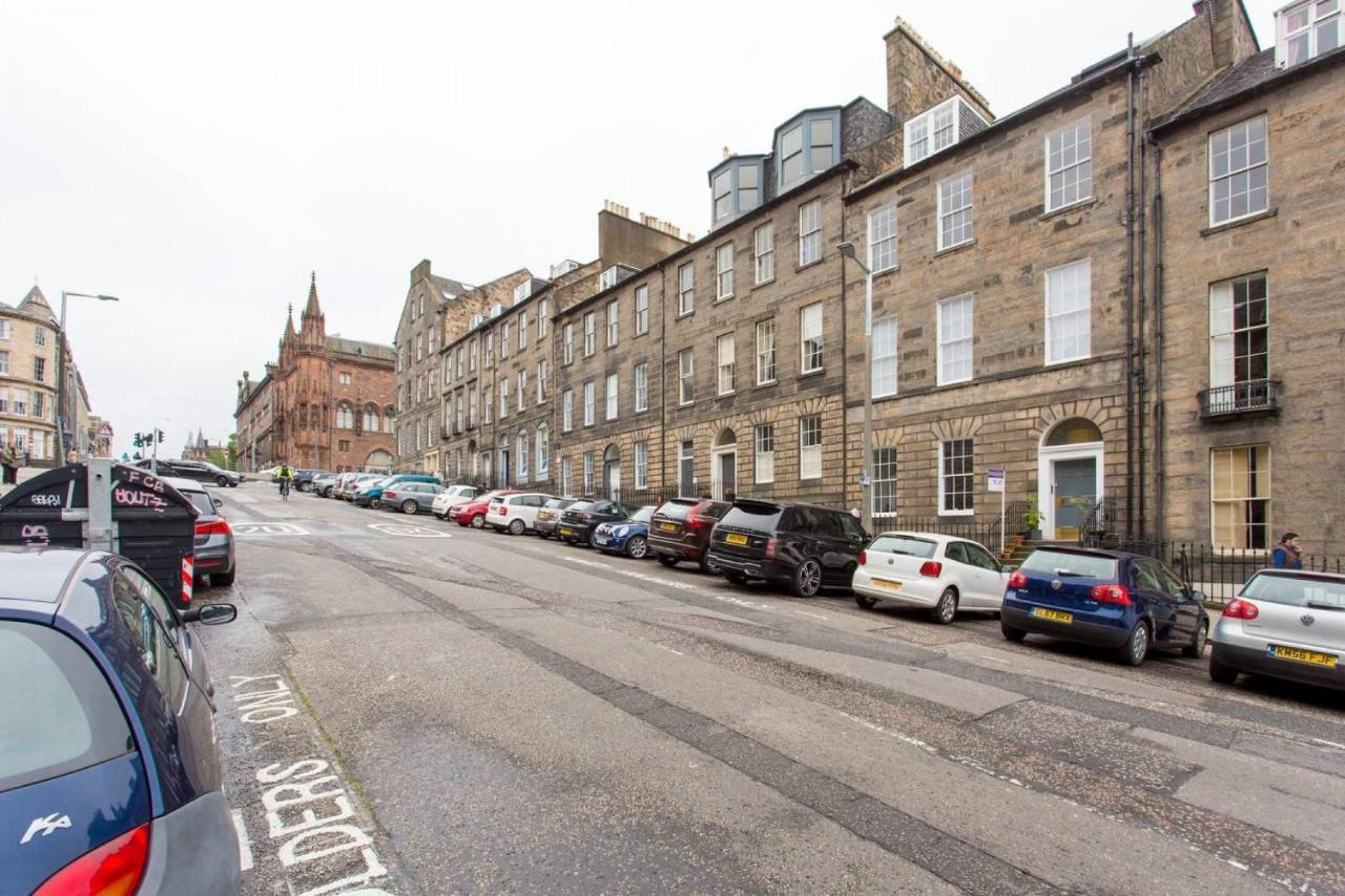 Altido Quiet City Centre Spacious Apartment Edinburg Exteriör bild
